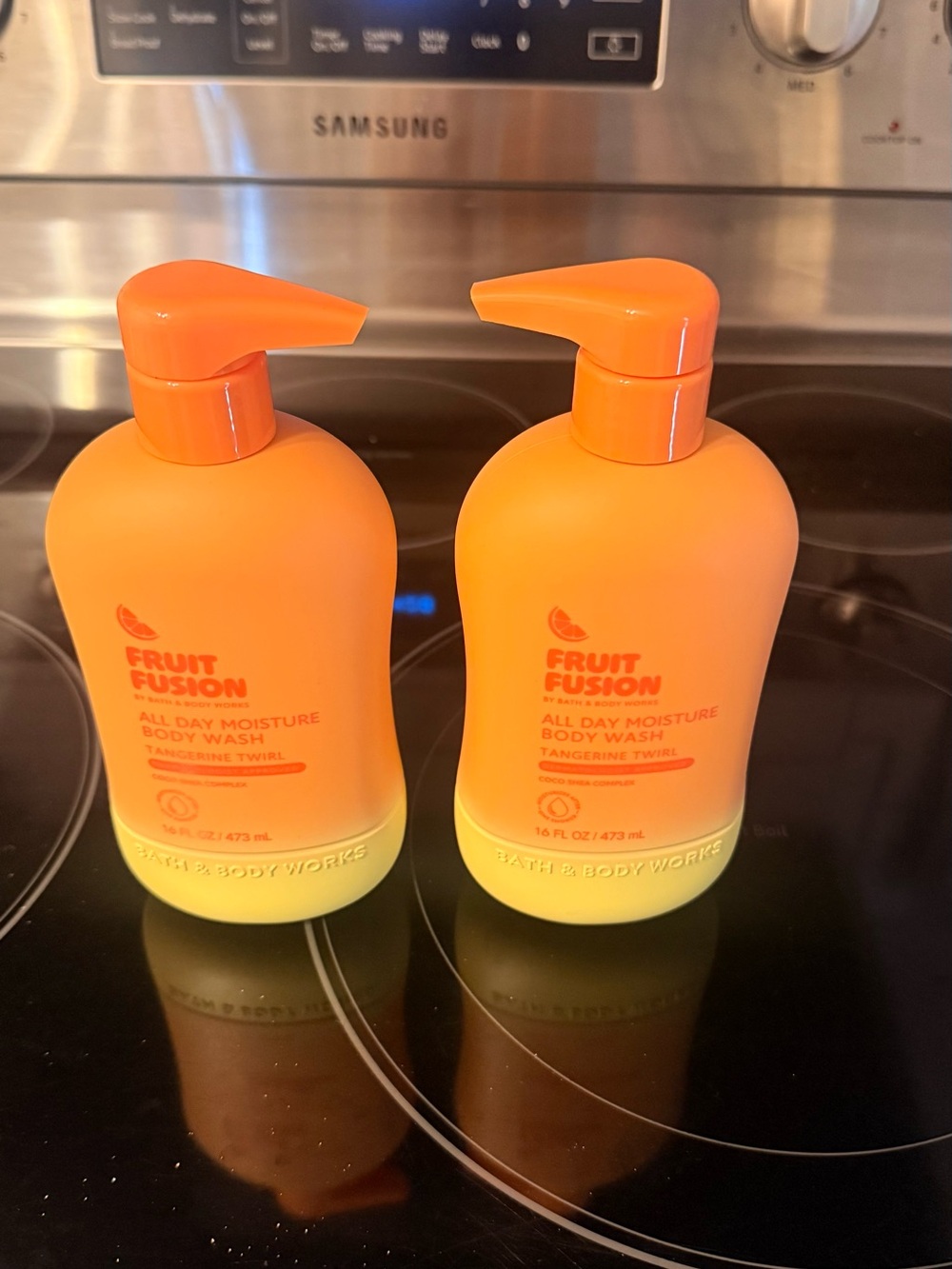 2 Bath and body Works, tangerine fruit fusion, body wash